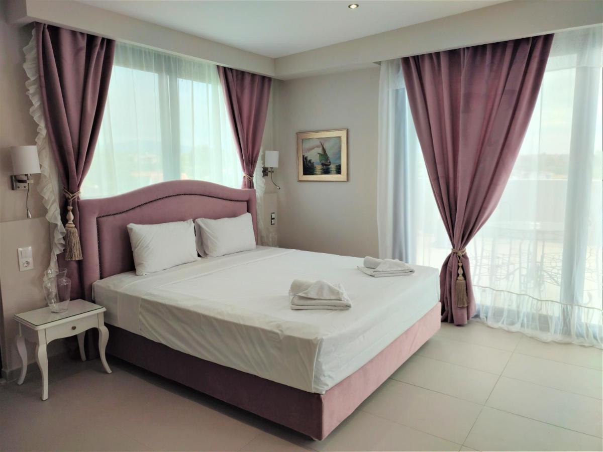 Light Blue Hotel Nea Kallikrateia Luaran gambar